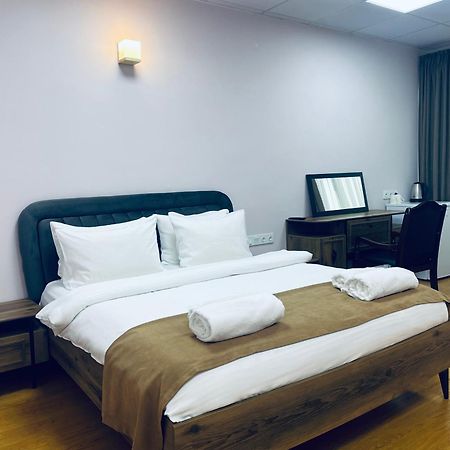 Hotel Four Seasons Тбилиси Экстерьер фото