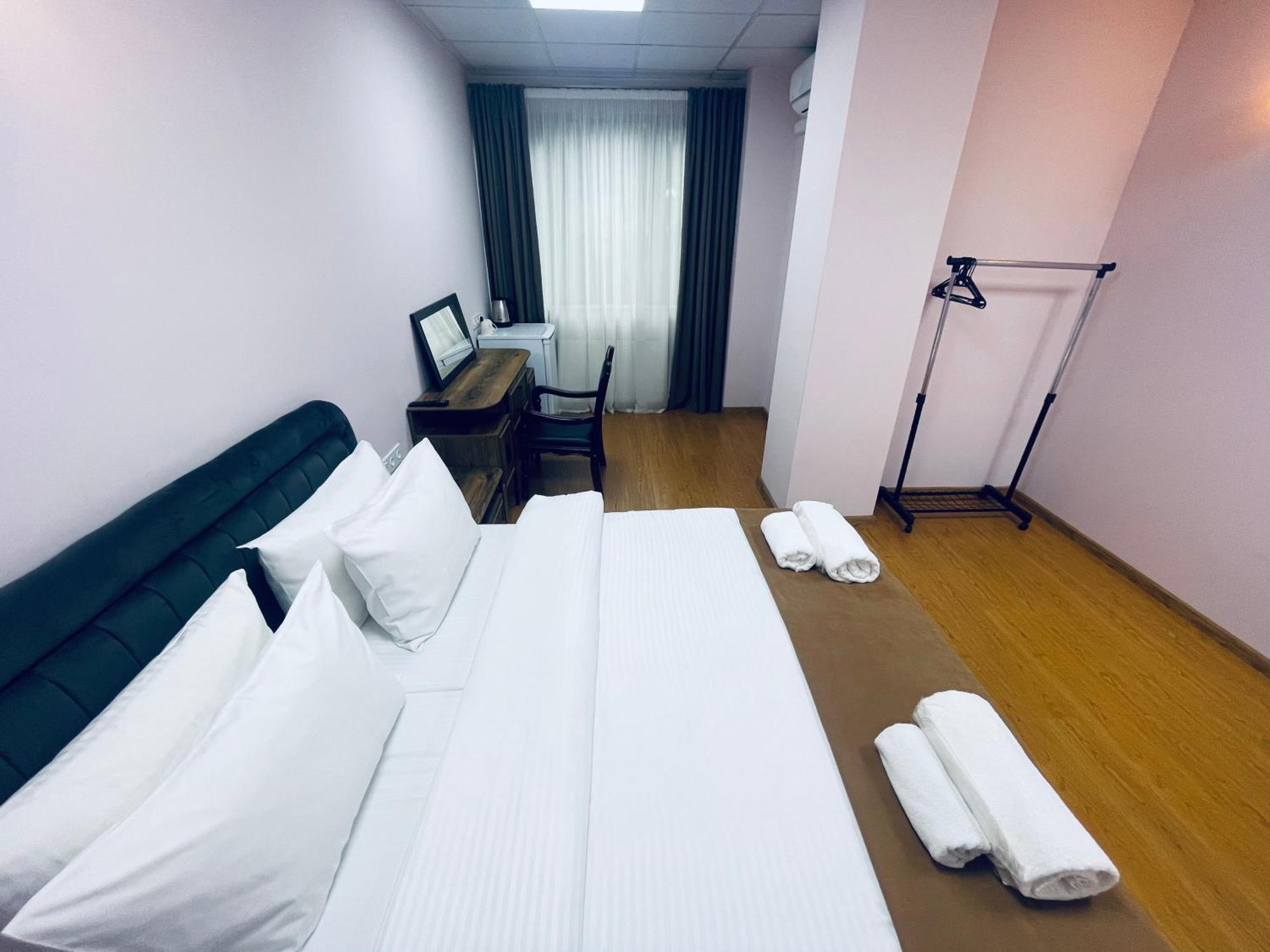 Hotel Four Seasons Тбилиси Экстерьер фото